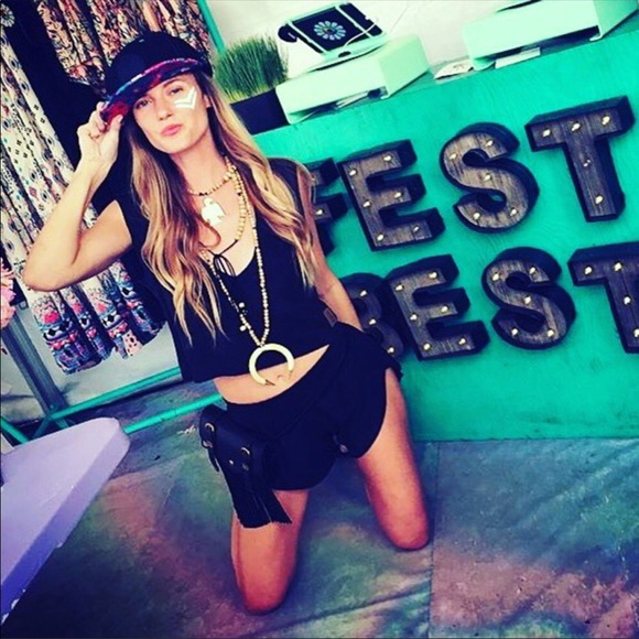 Georgia peach living in sunny San Diego - Picture 1 of 7